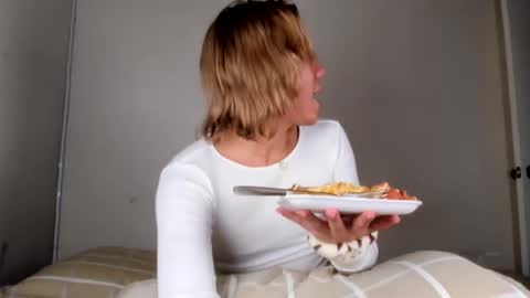 connie online show from January 10, 2025, 3:39 am