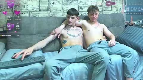 Snapshot of passionate_bonds chatting on June 2, 2026, 1:18 am Max tall dark-haired guy with tattoos and Phil blond-haired online show from June 2, 2026, 1:18 am