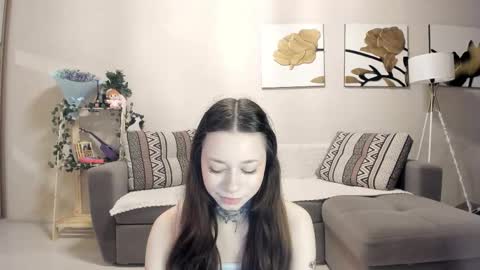 Bella online show from September 20, 2025, 3:29 am