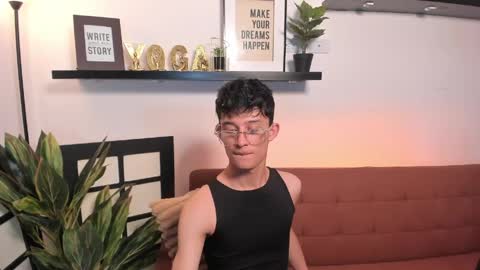 Snapshot of patrick_howland_ chatting on June 7, 2026, 3:43 am Patrick online show from June 7, 2026, 3:43 am