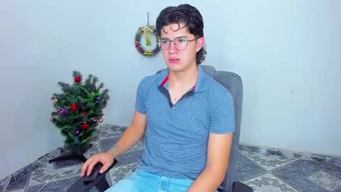 .... online show from December 22, 2024, 12:27 pm