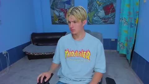 .... online show from October 24, 2025, 7:32 pm