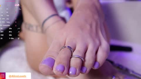 PattiWhite online show from November 28, 2025, 2:09 pm