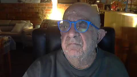 Snapshot of patvac chatting on May 4, 2026, 1:51 pm patvac online show from May 4, 2026, 1:51 pm