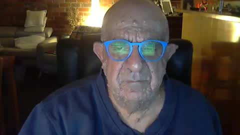 Snapshot of patvac chatting on May 10, 2026, 2:44 pm patvac online show from May 10, 2026, 2:44 pm