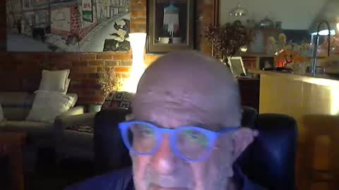 Snapshot of patvac chatting on May 14, 2026, 2:13 pm patvac online show from May 14, 2026, 2:13 pm