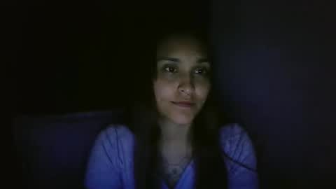 Pau online show from May 7, 2026, 4:51 am