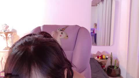 Sofa online show from April 20, 2026, 9:27 pm