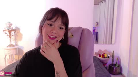 Sofa online show from April 21, 2026, 4:41 am