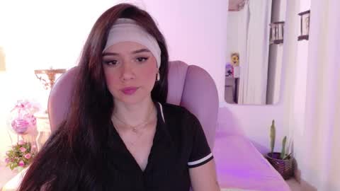 Snapshot of pau_cute chatting on May 13, 2026, 4:43 am Sofa online show from May 13, 2026, 4:43 am