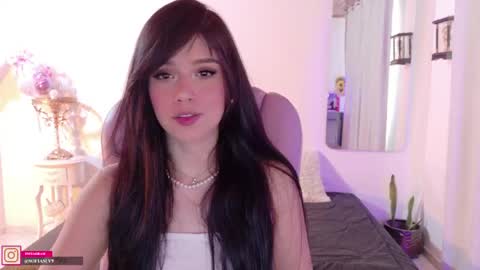 Snapshot of pau_cute chatting on May 14, 2026, 9:21 pm Sofa online show from May 14, 2026, 9:21 pm