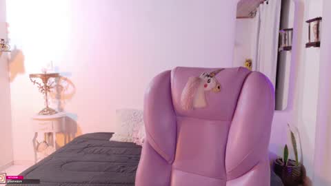 Snapshot of pau_cute chatting on May 28, 2026, 4:54 am Sofa online show from May 28, 2026, 4:54 am