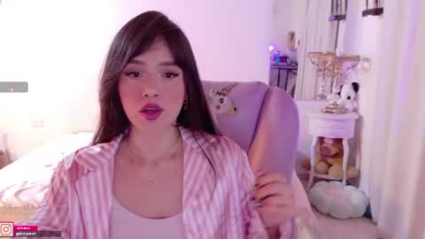 Snapshot of pau_cute chatting on July 4, 2026, 4:51 am Sofa online show from July 4, 2026, 4:51 am