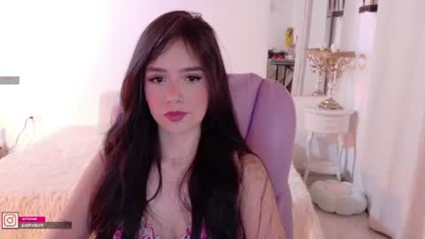 Snapshot of pau_cute chatting on July 12, 2026, 4:36 am Sofa online show from July 12, 2026, 4:36 am