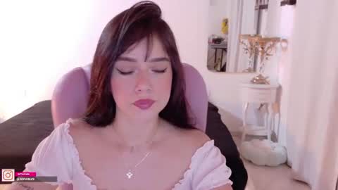 Snapshot of pau_cute chatting on July 13, 2026, 4:37 am Sofa online show from July 13, 2026, 4:37 am