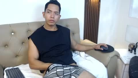 Snapshot of paul_cros chatting on June 26, 2026, 11:25 am paul_cros online show from June 26, 2026, 11:25 am