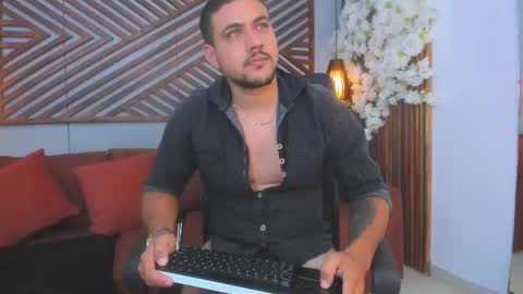 Paul Rivera online show from September 19, 2025, 9:59 pm