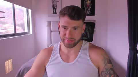 PAUL ROGER online show from March 5, 2025, 4:57 pm