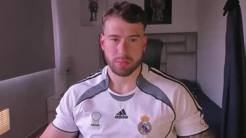 PAUL ROGER online show from March 22, 2026, 4:54 pm