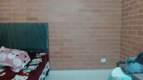 paula__117 online show from April 10, 2026, 9:19 pm