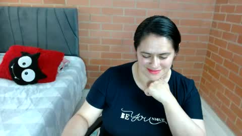 Snapshot of paula__117 chatting on June 25, 2026, 9:41 pm paula__117 online show from June 25, 2026, 9:41 pm