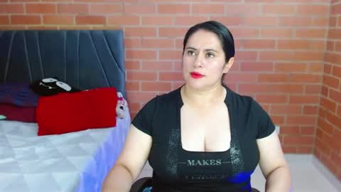 Snapshot of paula__117 chatting on August 3, 2026, 11:30 pm paula__117 online show from August 3, 2026, 11:30 pm