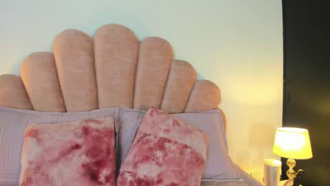 Paula   online show from April 5, 2026, 10:01 am