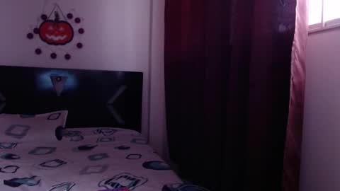 PAULA online show from November 9, 2025, 9:57 pm