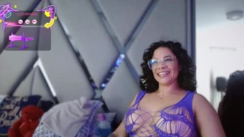 Paula online show from October 9, 2025, 9:57 pm