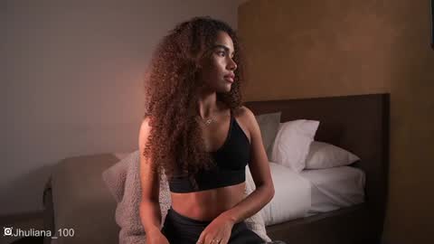 Paula online show from February 7, 2025, 8:42 pm