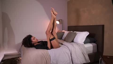 Paula online show from March 1, 2025, 3:53 am