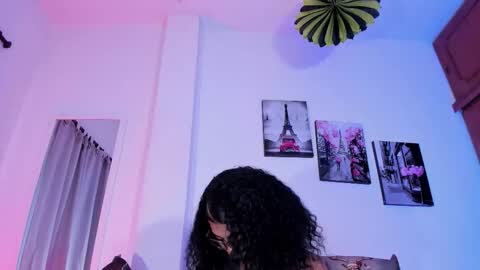 Snapshot of paulete_w chatting on December 20, 2025, 1:18 pm Pau online show from December 20, 2025, 1:18 pm