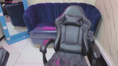 Live 800am 200pm COLOMBIAN HOUR online show from September 17, 2025, 1:02 pm