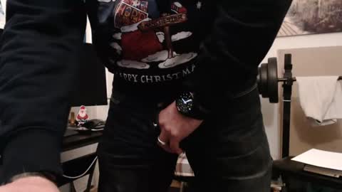 paulie120464 online show from December 2, 2024, 5:48 pm