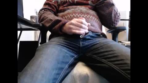 paulie120464 online show from December 9, 2024, 11:47 am