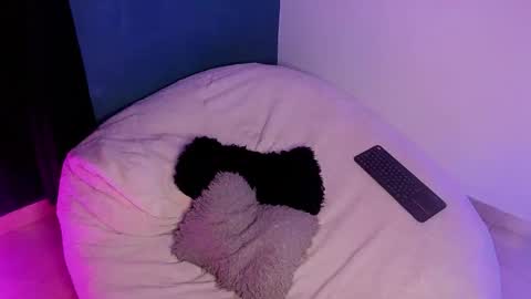 Paulina online show from November 13, 2025, 4:00 am