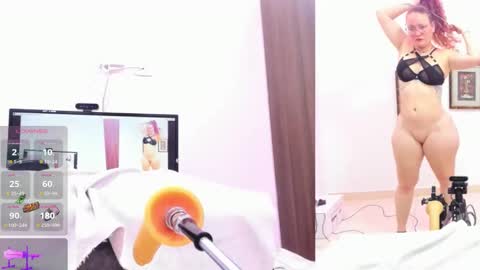 Paulina Davis  online show from January 21, 2025, 3:26 am