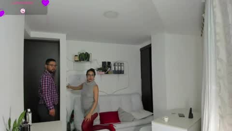 paulina online show from May 27, 2026, 8:55 am