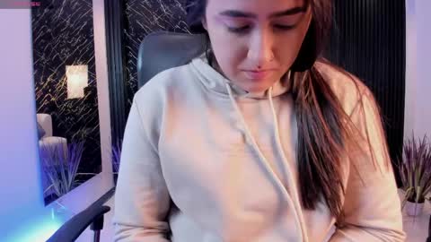 Snapshot of paulina_sweett chatting on May 26, 2026, 11:28 am Paulina online show from May 26, 2026, 11:28 am