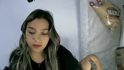 Snapshot of paulina_x_x chatting on May 8, 2026, 4:01 pm paulina_x_x online show from May 8, 2026, 4:01 pm