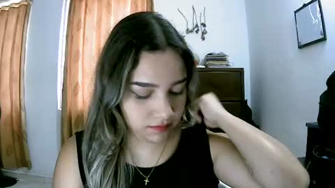 Snapshot of paulina_x_x chatting on June 20, 2026, 9:50 pm paulina_x_x online show from June 20, 2026, 9:50 pm