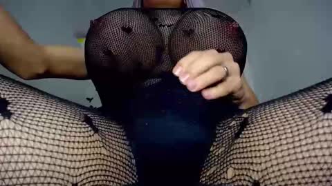 paulinabigcock24 online show from January 25, 2025, 10:50 pm