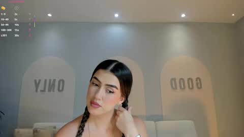 Paulina Santos  online show from March 13, 2026, 8:26 pm