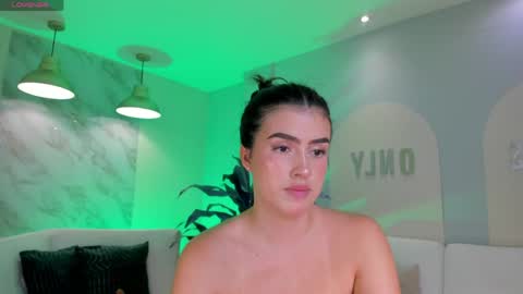 Paulina Santos  online show from March 17, 2026, 7:17 pm