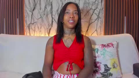 Pauline online show from November 3, 2025, 10:21 pm