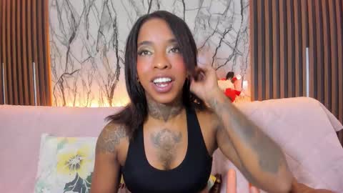 Pauline online show from December 17, 2025, 2:50 am