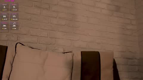 Snapshot of paulinesanz chatting on June 12, 2026, 7:24 pm Pauline Sanz online show from June 12, 2026, 7:24 pm