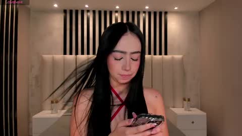 Snapshot of paulinesanz chatting on June 21, 2026, 5:04 pm Pauline Sanz online show from June 21, 2026, 5:04 pm