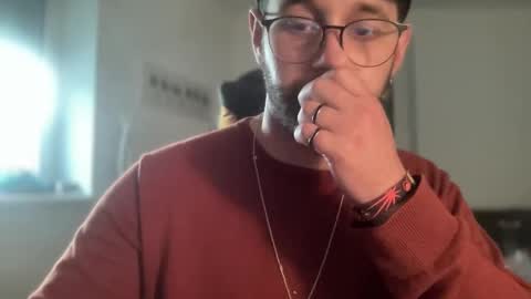 love bush online show from September 22, 2025, 4:09 pm