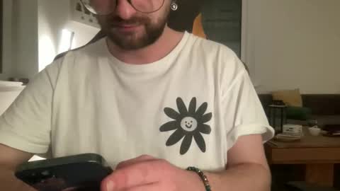 love bush online show from November 14, 2025, 9:24 pm